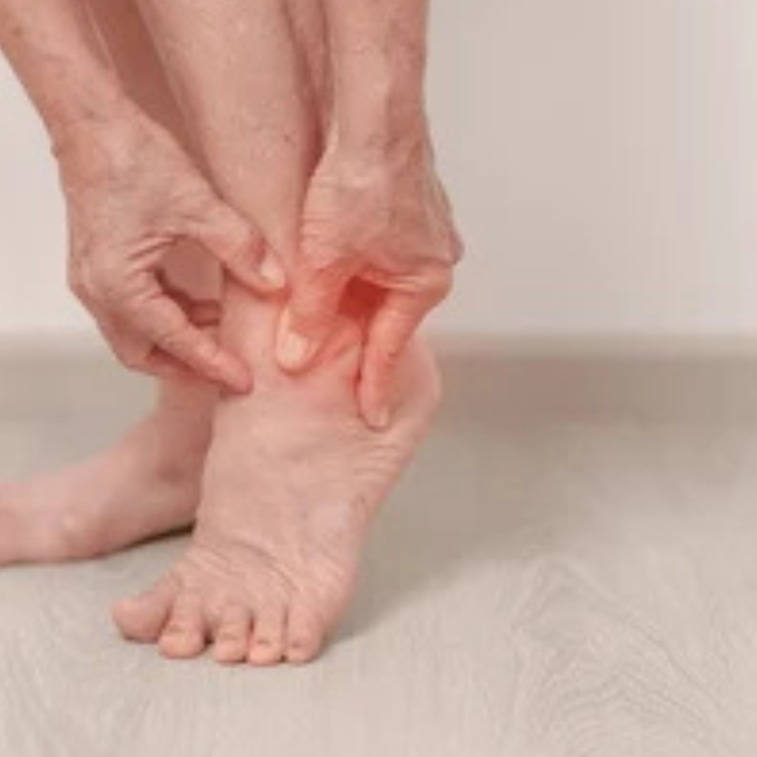 Sudden, severe pain at the site of injury